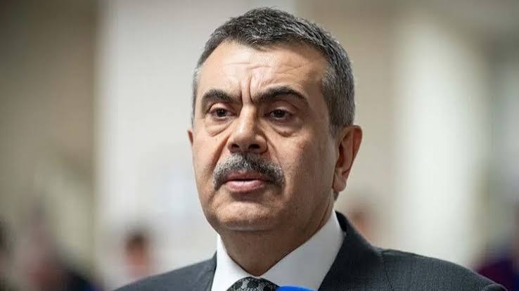 Bakan Tekin: Öğretmenlerimizin yer değiştirme tercihleri 23-24 Eylül'de alınacak
