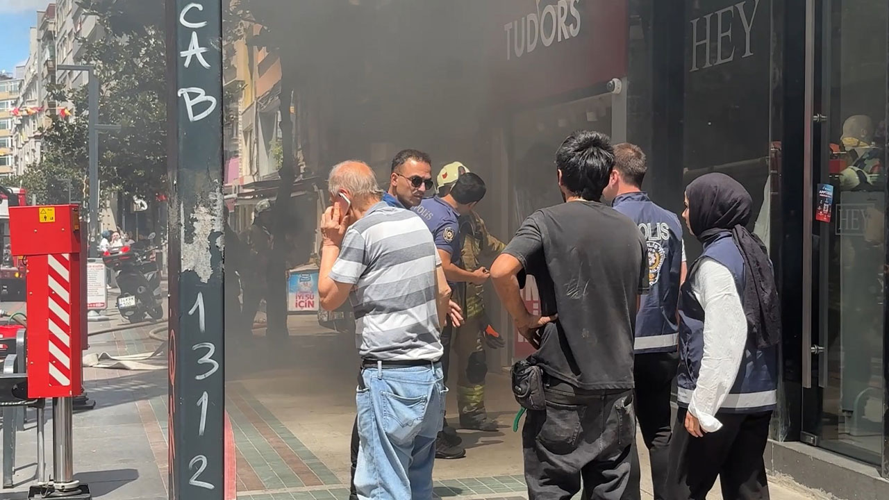 Nişantaşı'nda panik anları! Alevler her yeri sardı!