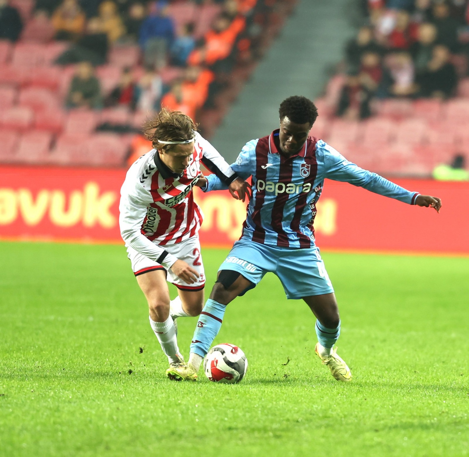 Trabzonspor transferi duyurdu! 