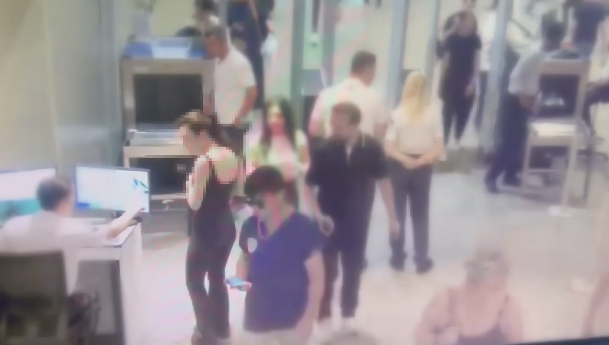 Üniversite öğrencisi mermilerle AVM'ye girmeye çalıştı!