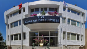 CHP’li Adalar Belediyesi’ne operasyon