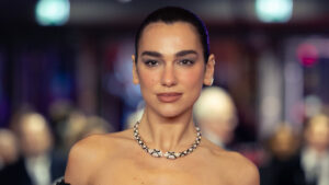 Dua Lipa evlendi