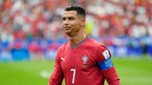 Ronaldo’ya “Messi” tezahüratları!
