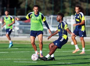 Fenerbahçe’den dar alanda çift kale maç!