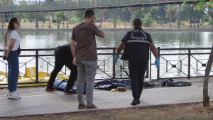 Seyhan Nehri’ne düşen kişinin cansız bedeni çıkarıldı! Yakınları sinir krizi geçirdi