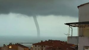 Zonguldak Ereğli’de hortum paniği!