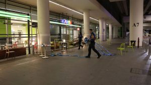 İzmir’de polislere bıçaklı saldırı!