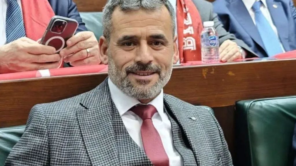 Belediye Başkanı Süleyman Çetinkaya’ya bıçaklı saldırı! Oğlu yaralandı!
